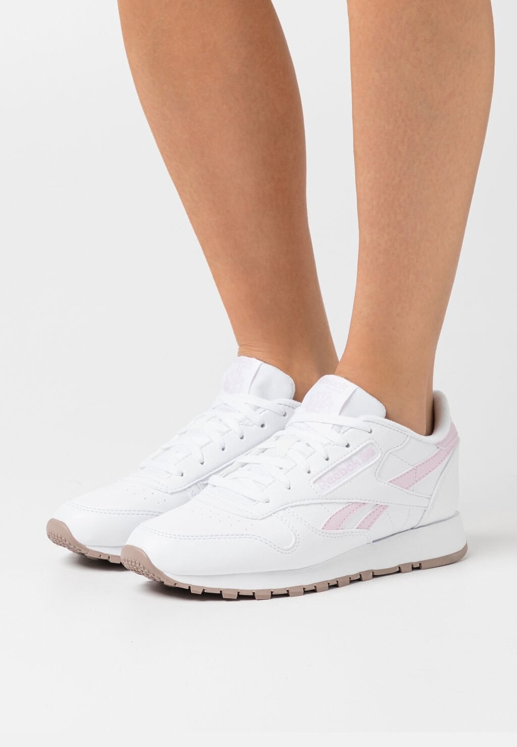 

Кроссовки Reebok Classic Vegan, обувь белый / розовый пиксель