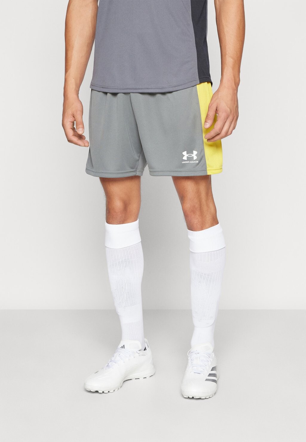

Спортивные шорты CHALLENGER SHORT Under Armour, зеленый
