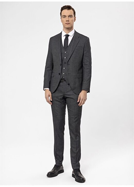 

Черный мужской костюм Slim Fit с нормальной талией TK1020000270 Süvari, черный