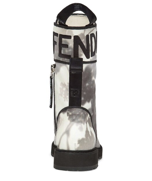 

Серые байкерские ботинки из парусины Fendi