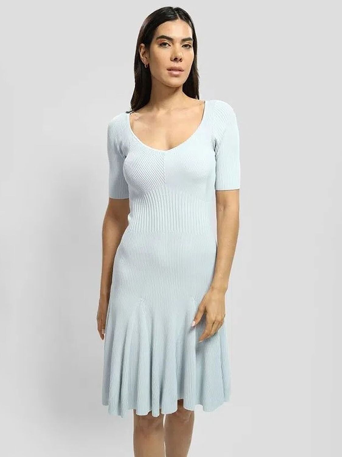 

GUESS Расклешенное платье Julie Sweetheart, гелий