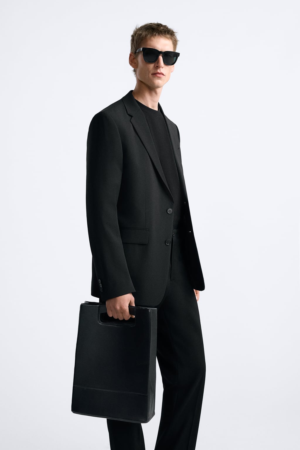 

Ручная большая сумка ZARA, черный