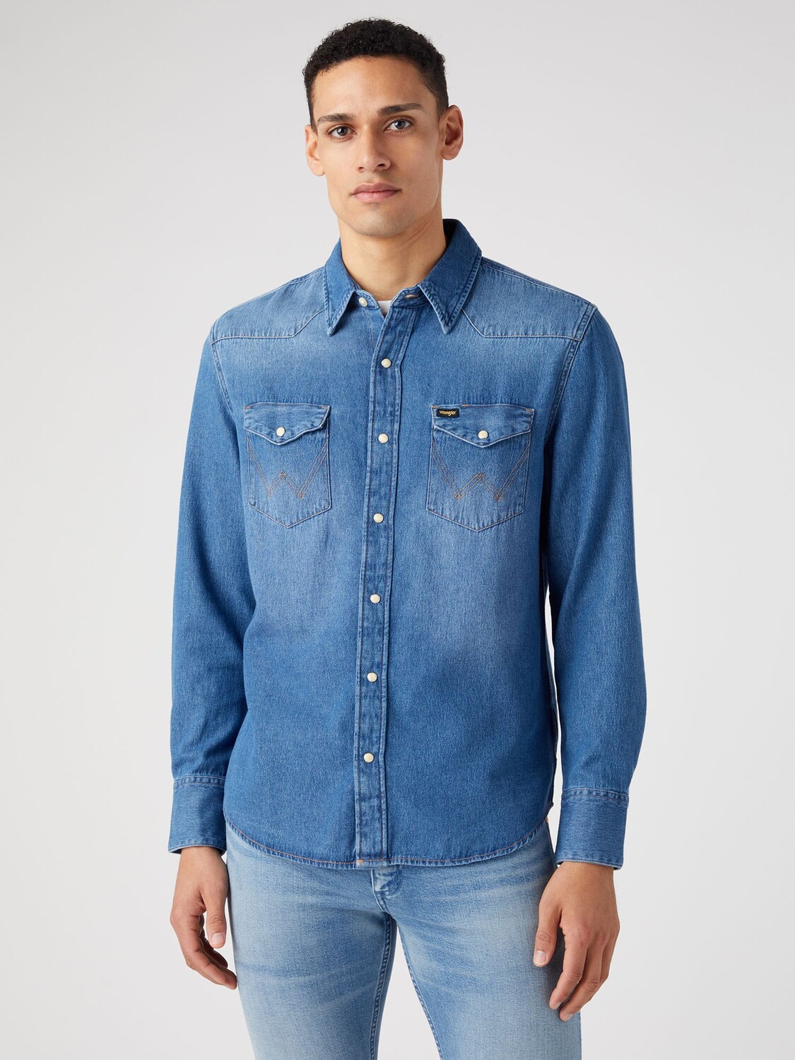 

Классическая джинсовая рубашка Wrangler, Icon Mid Stone