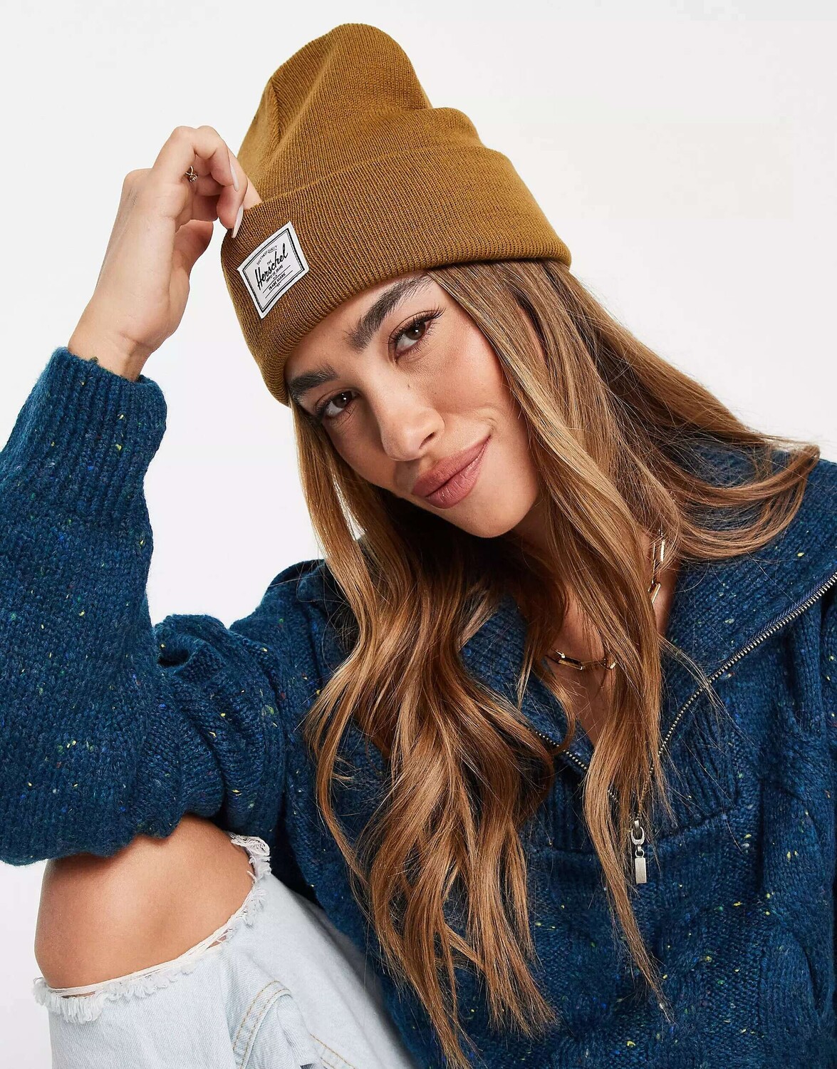 

Коричневая шапка крупной вязки Herschel Supply Co.. Elmer
