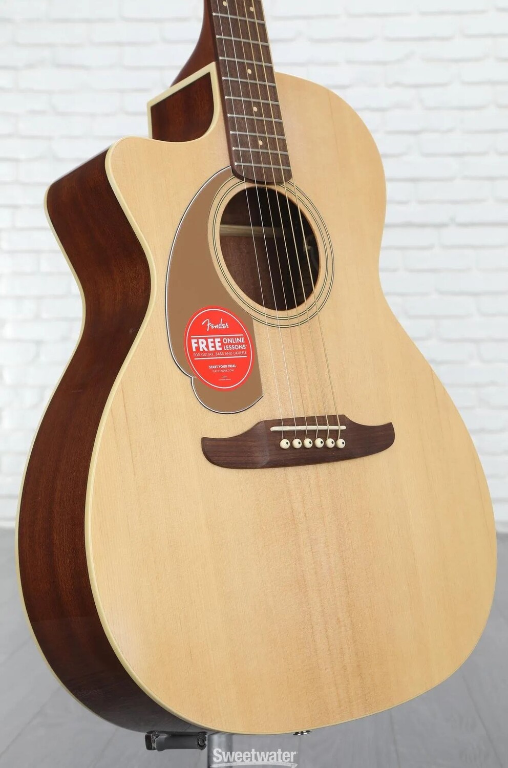 

Новая акусто-электрическая гитара Fender Newporter Player для левой руки - натуральное сапеле