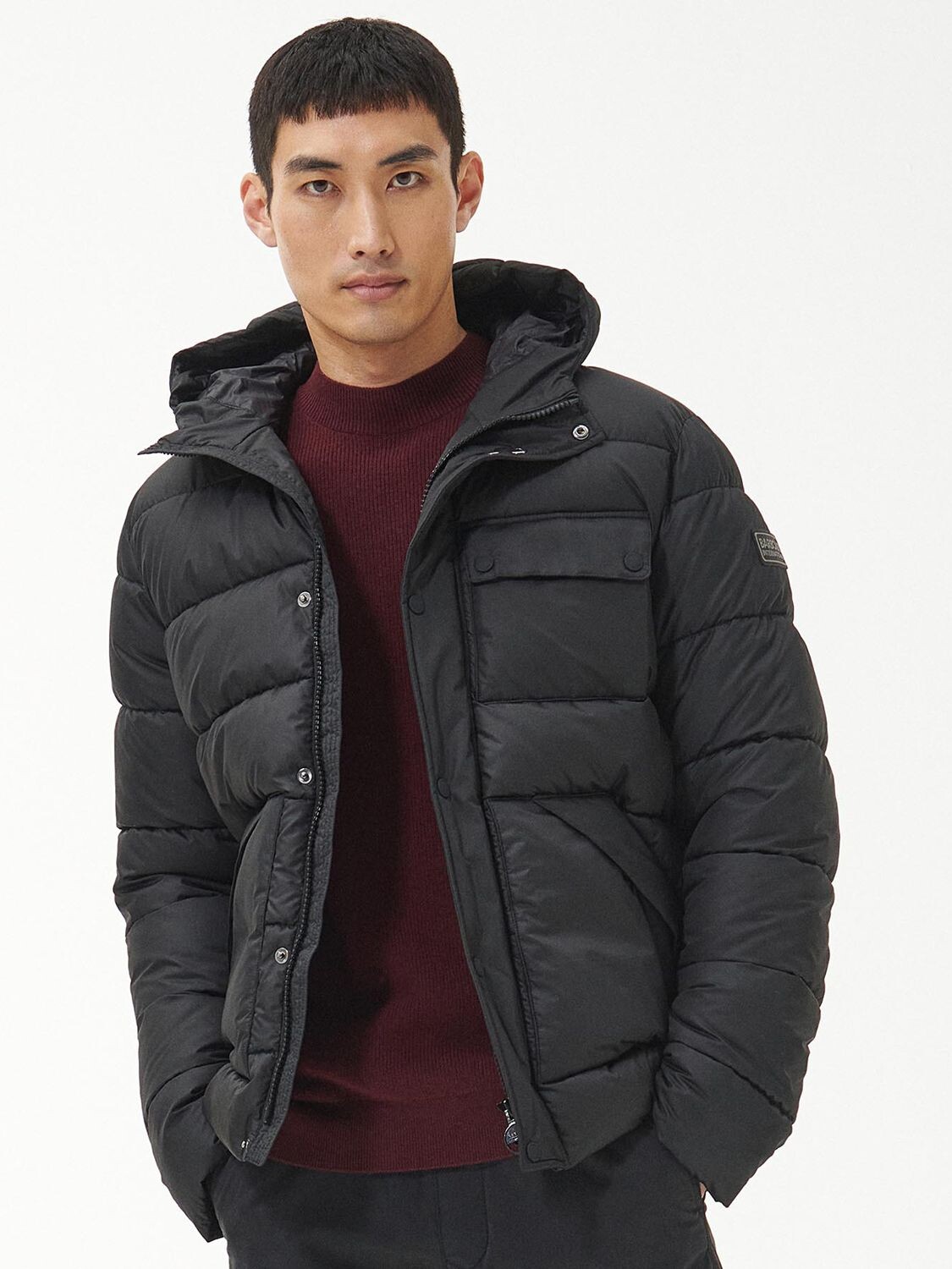 

Пуховик International Baliol Baffle Barbour, черный