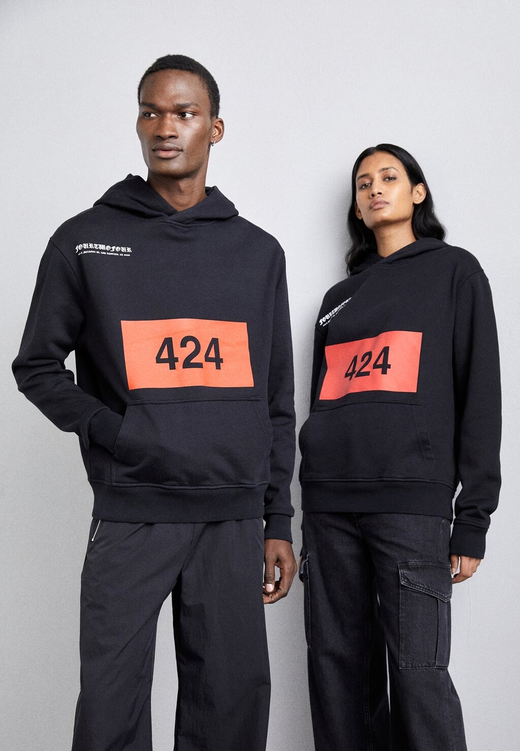

Толстовка REGULAR HOODIE UNISEX 424, черный