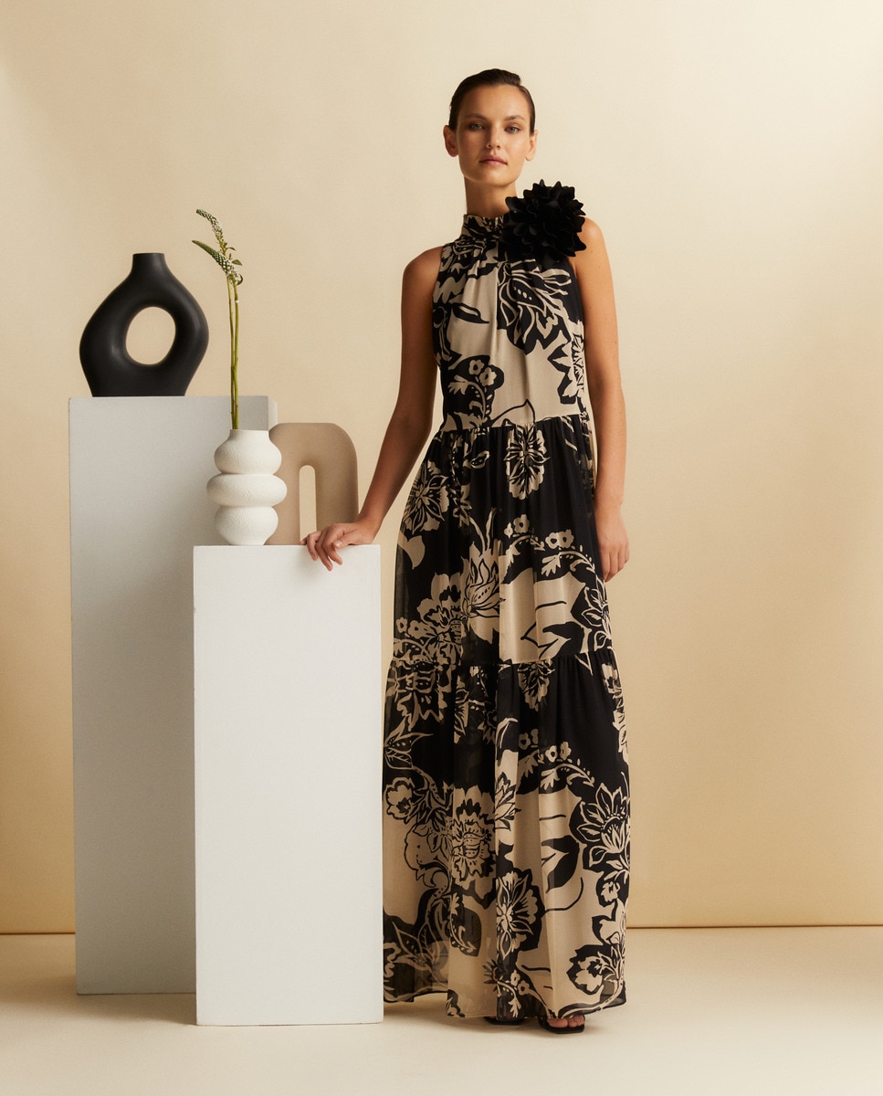 Длинное струящееся платье с принтом El Corte Inglés, черный платье струящееся с цветочным принтом длинное 54 фиолетовый