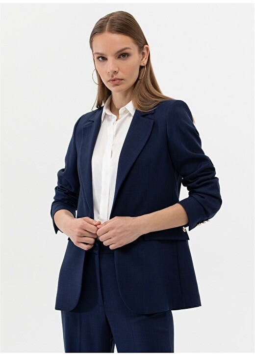 

Темно-синяя женская куртка стандартного кроя Pierre Cardin, Синий