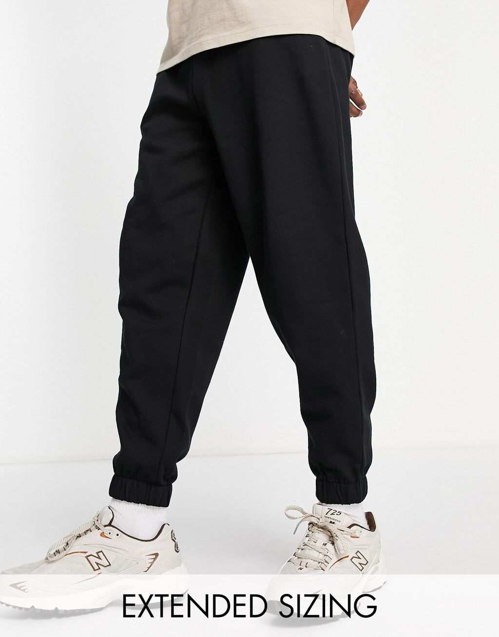 

Черные свободные джоггеры ASOS DESIGN