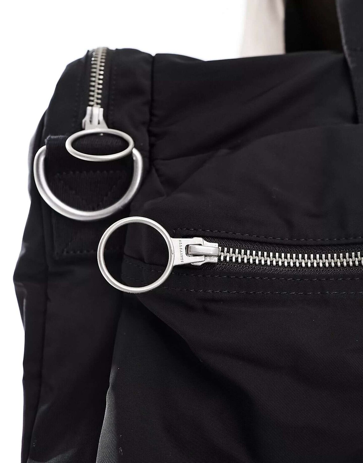 

Черная дорожная сумка AllSaints Soma