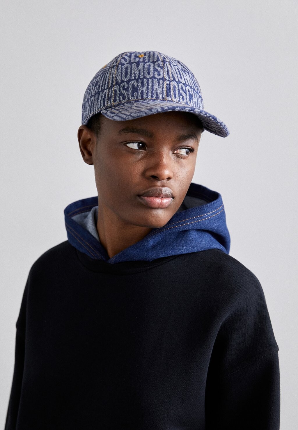 

Кепка MOSCHINO, синяя