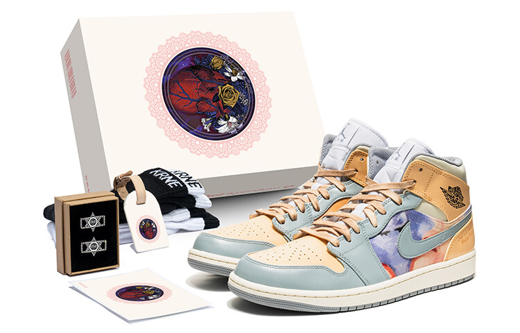 

Кроссовки Jordan Air Jordan 1, оранжевый/голубой