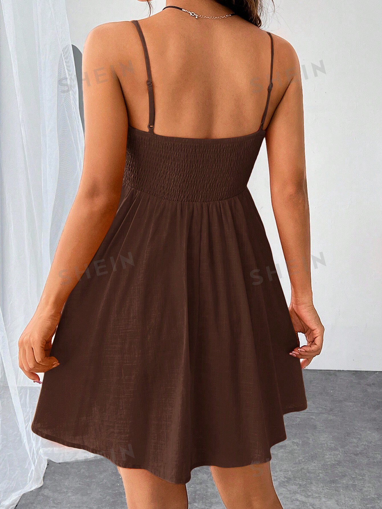 цена SHEIN EZwear Женское тканое платье-комбинация с V-образным вырезом, коричневый