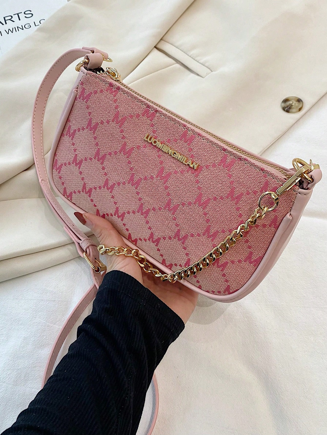 Маленькая сумка-багет с вышивкой букв и застежкой-молнией из искусственной кожи, розовый