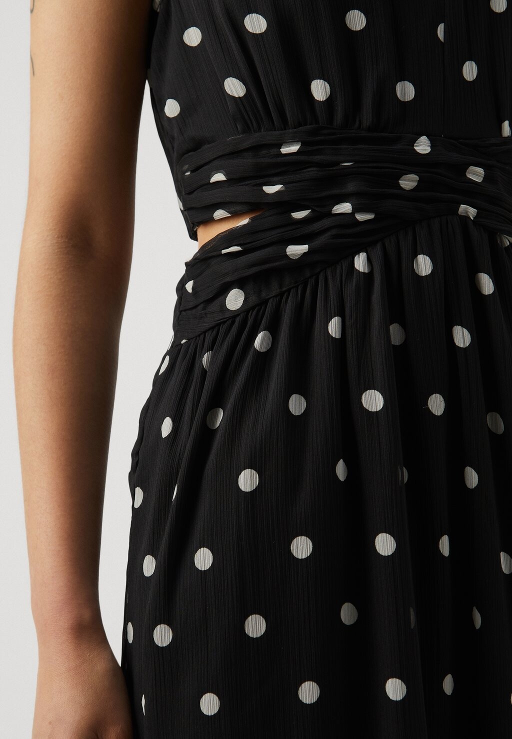 

Платье макси Vmsmilla V Neck Ankle Dress Vero Moda, черное/белоснежное