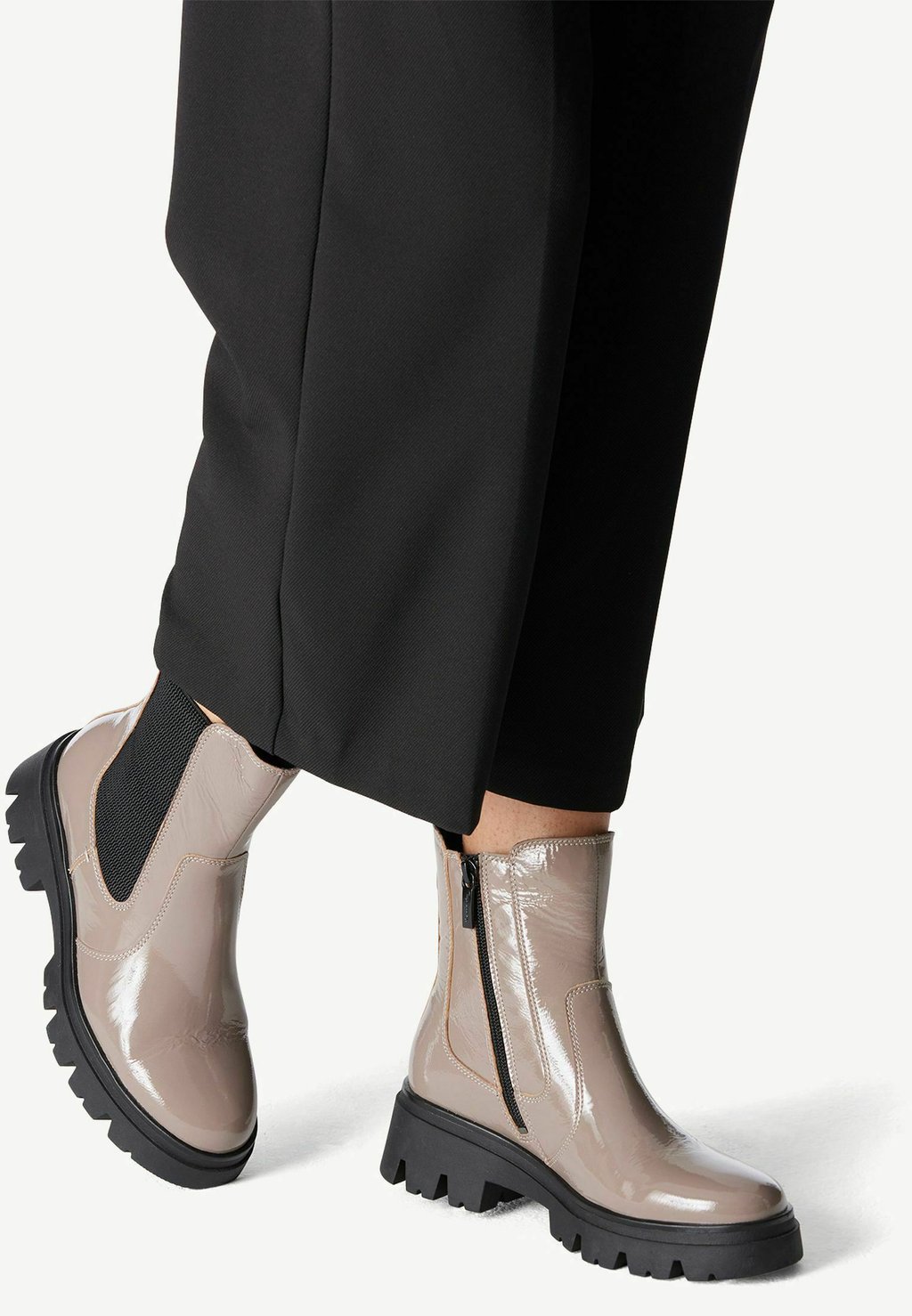 Ботинки с платформой Tamaris COMFORT, цвет taupe patent