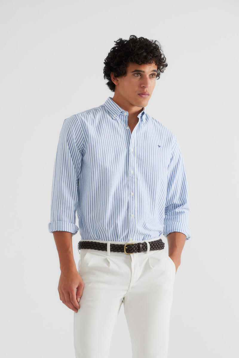 приталенная полосатая оксфордская рубашка из хлопка Спортивная оксфордская рубашка темно-синего цвета в полоску Silbon, темно-синий
