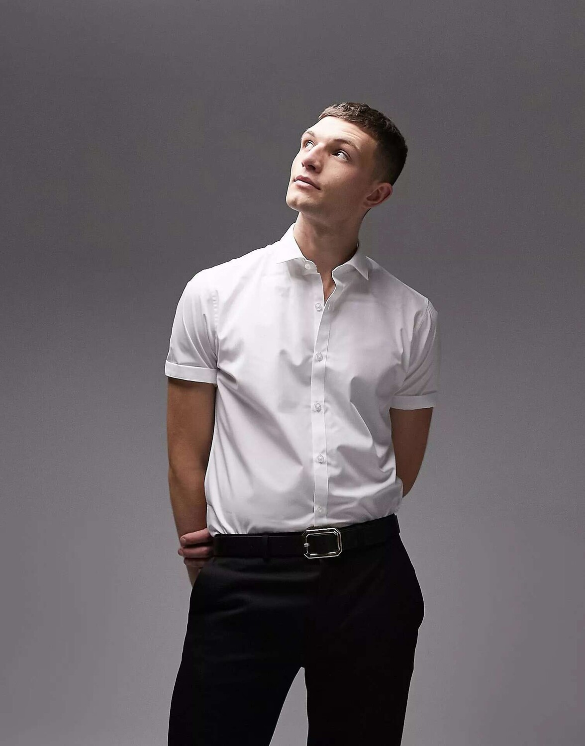 

Белая строгая рубашка приталенного кроя с короткими рукавами Topman