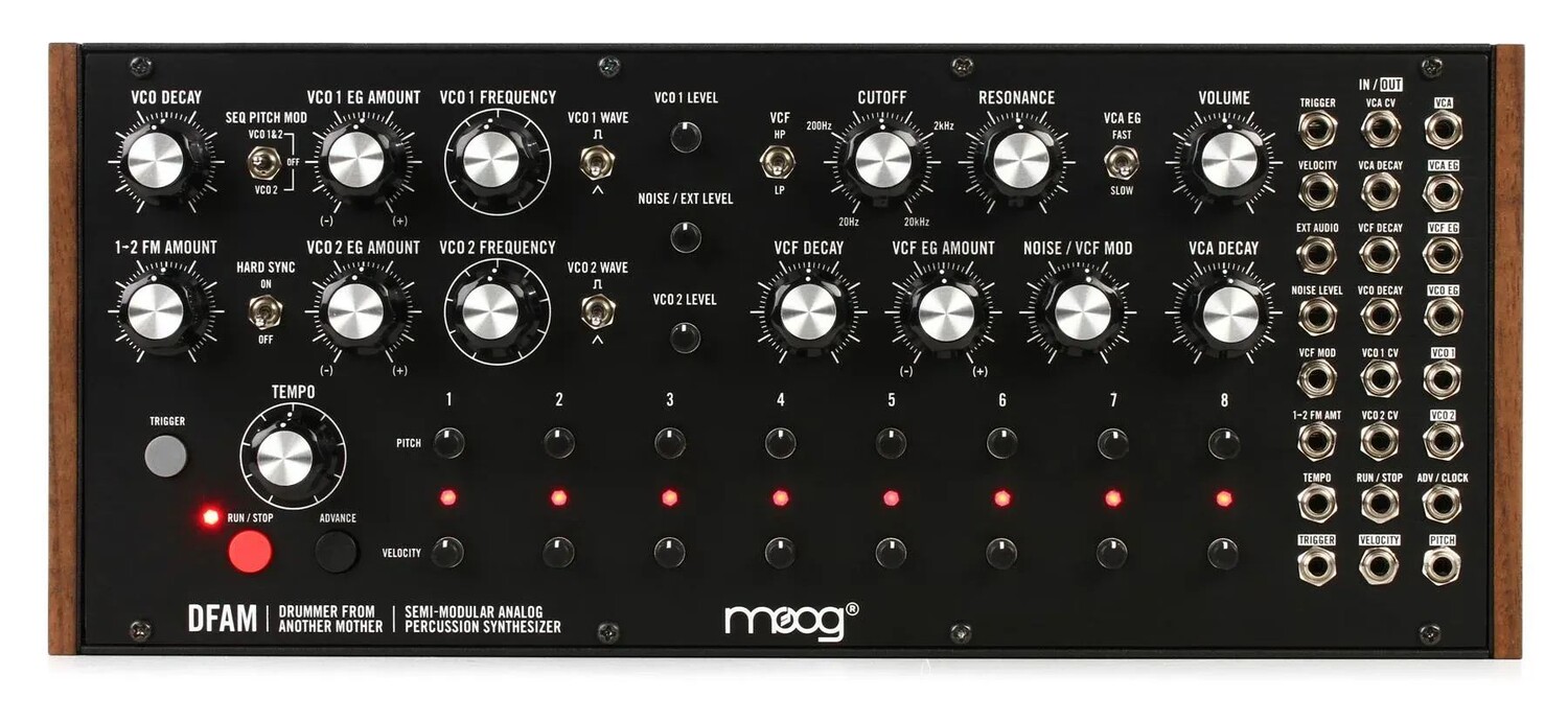 

Полумодульный аналоговый ударный синтезатор Eurorack Moog DFAM