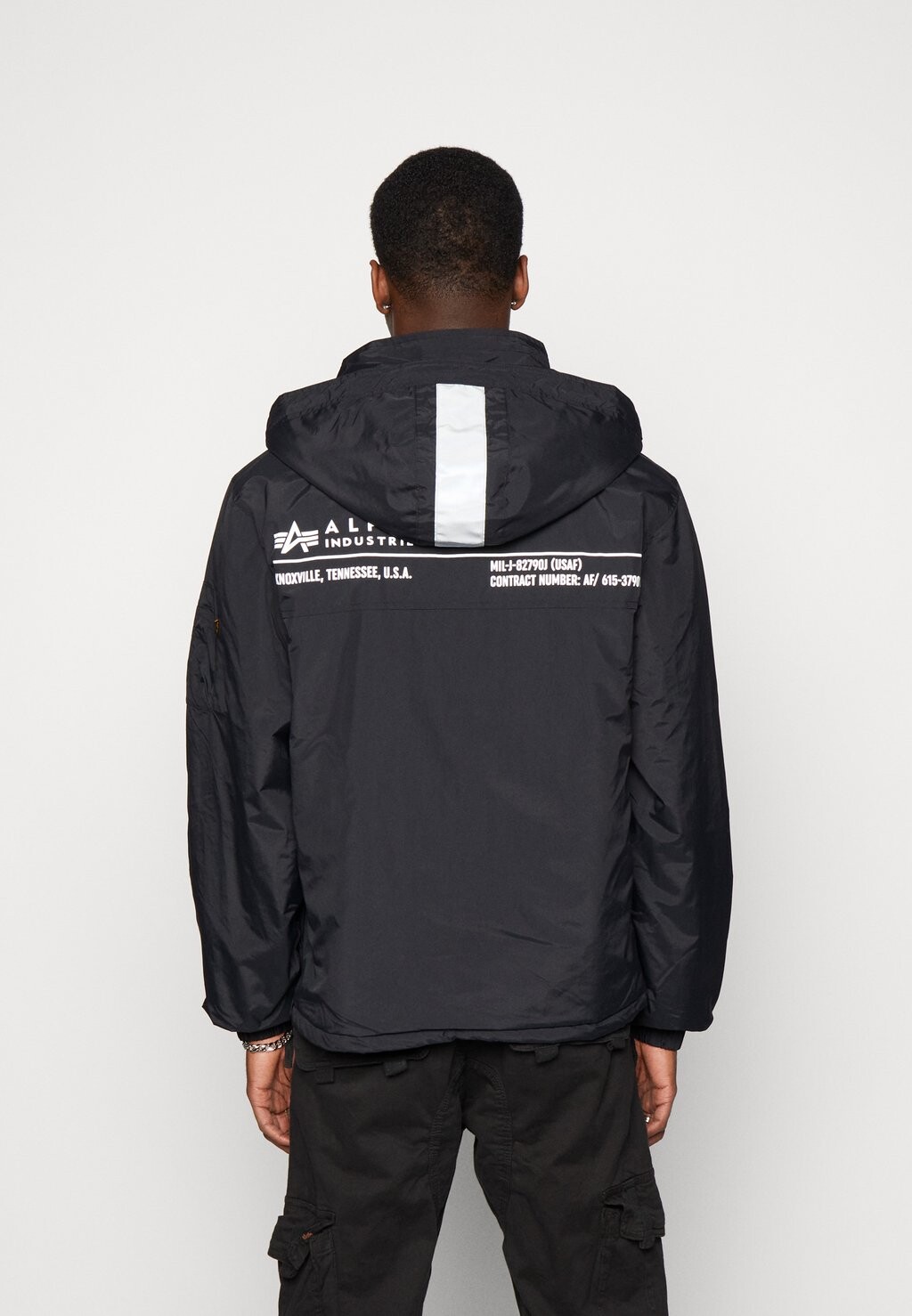 

Куртка Alpha Industries ЭКСПЕДИЦИОННЫЙ АНОРАК, черный