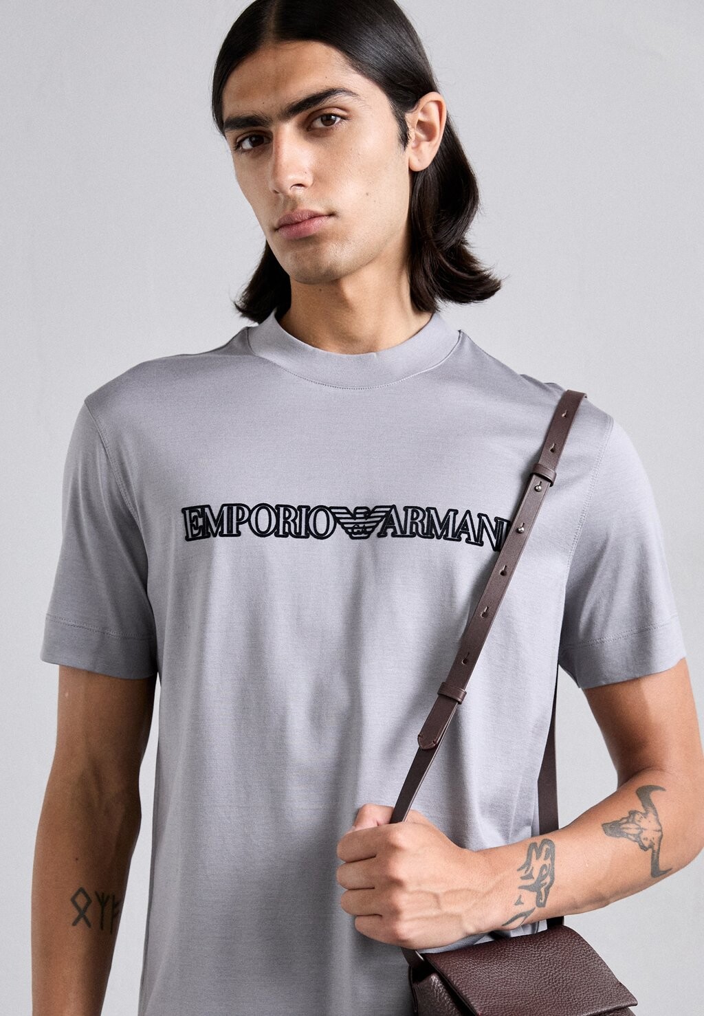

Футболка с принтом Emporio Armani, серый