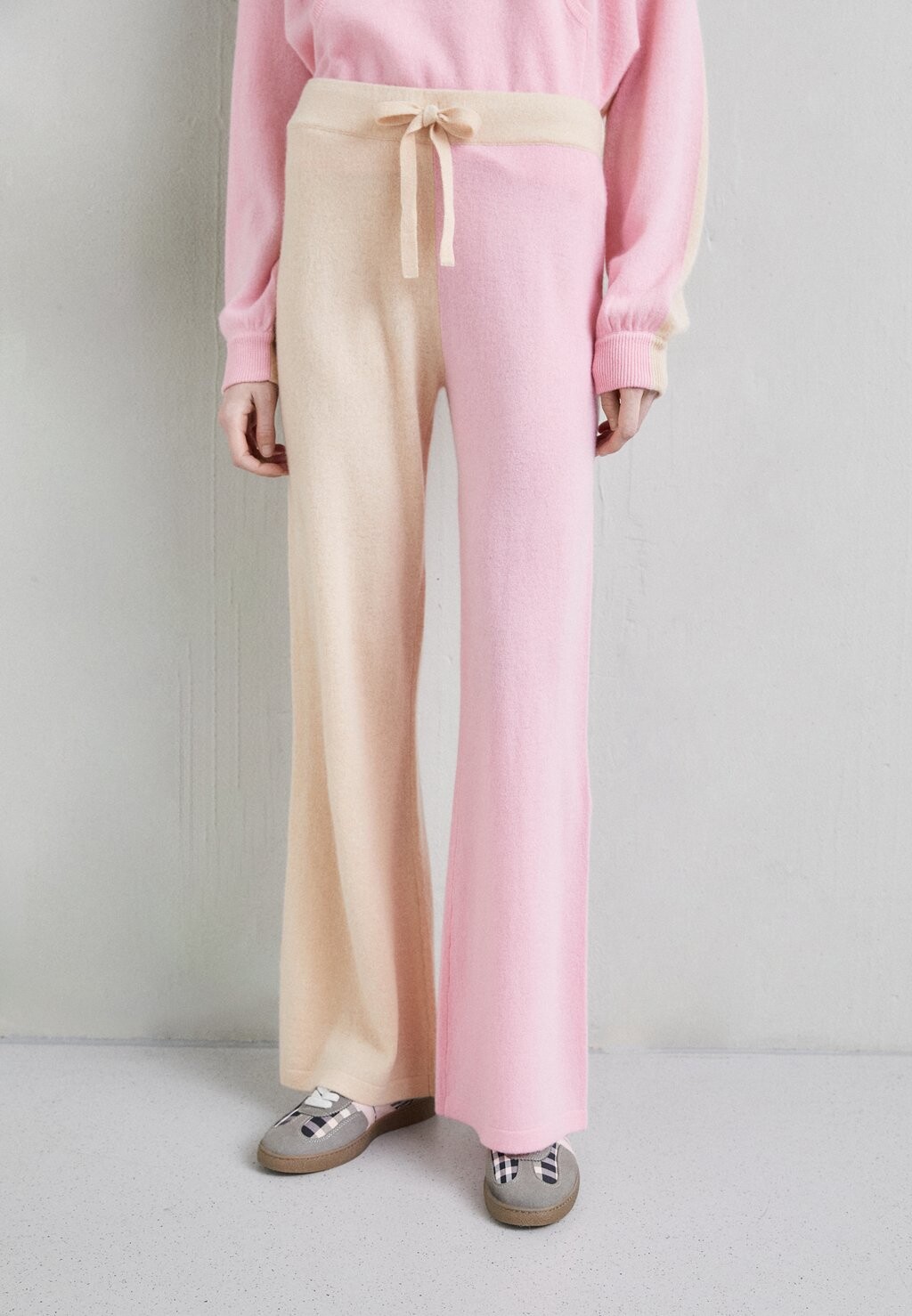 

Спортивные брюки CASHMERE COLOURBLOCK JOGGER KNITID, песок