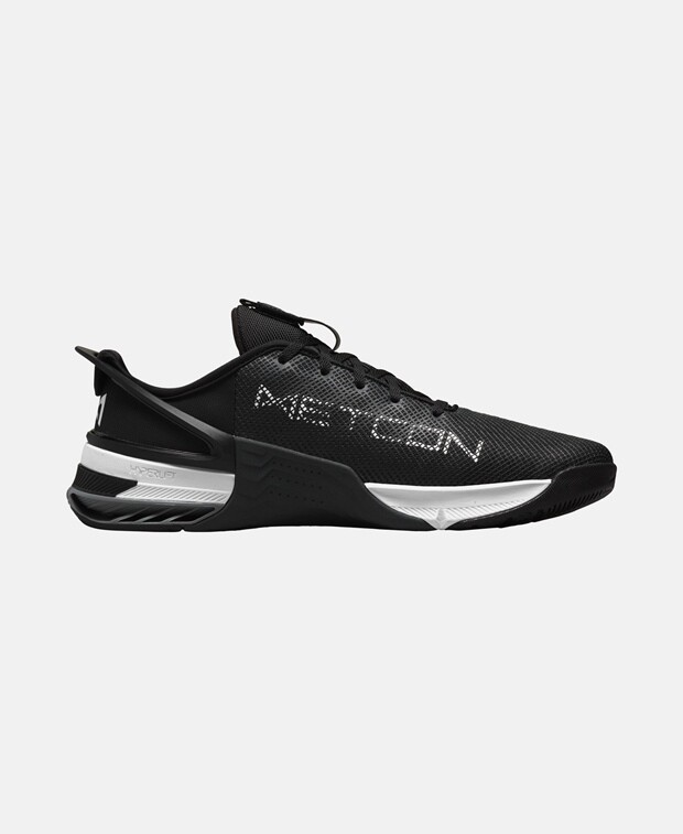 

Спортивная обувь Nike, черный