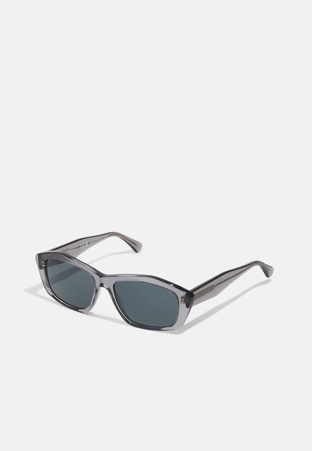 

Солнцезащитные очки Emporio Armani