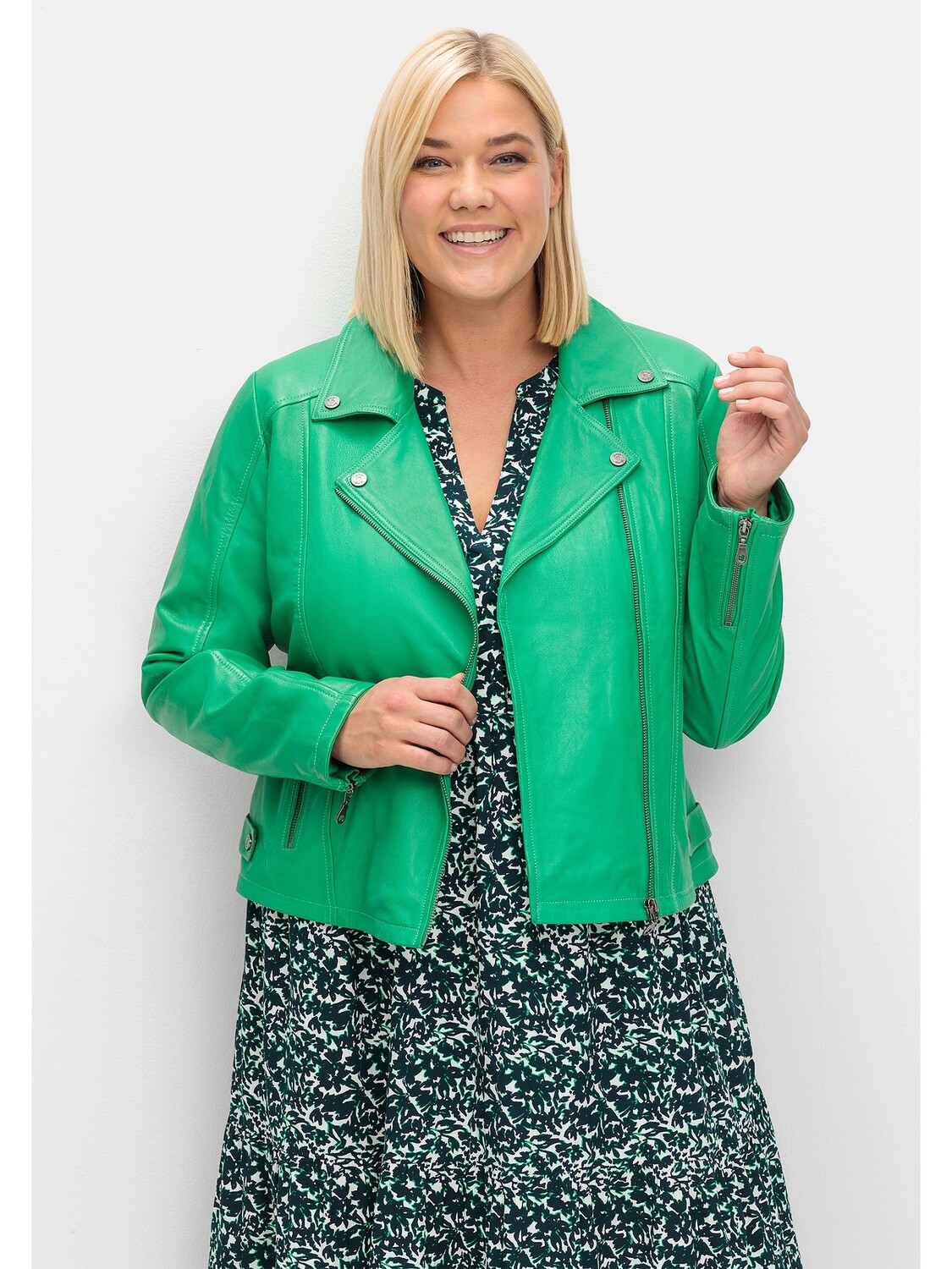

Кожаная куртка sheego Bikerjacke, цвет blattgrün