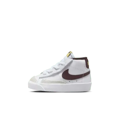 

Кроссовки Nike Blazer Mid '77, цвет White/Saturn Gold/Burgundy Crush