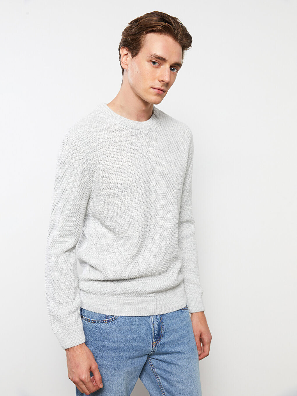 

Мужской трикотажный свитер с круглым вырезом и длинными рукавами LCW Casual, серый меланж