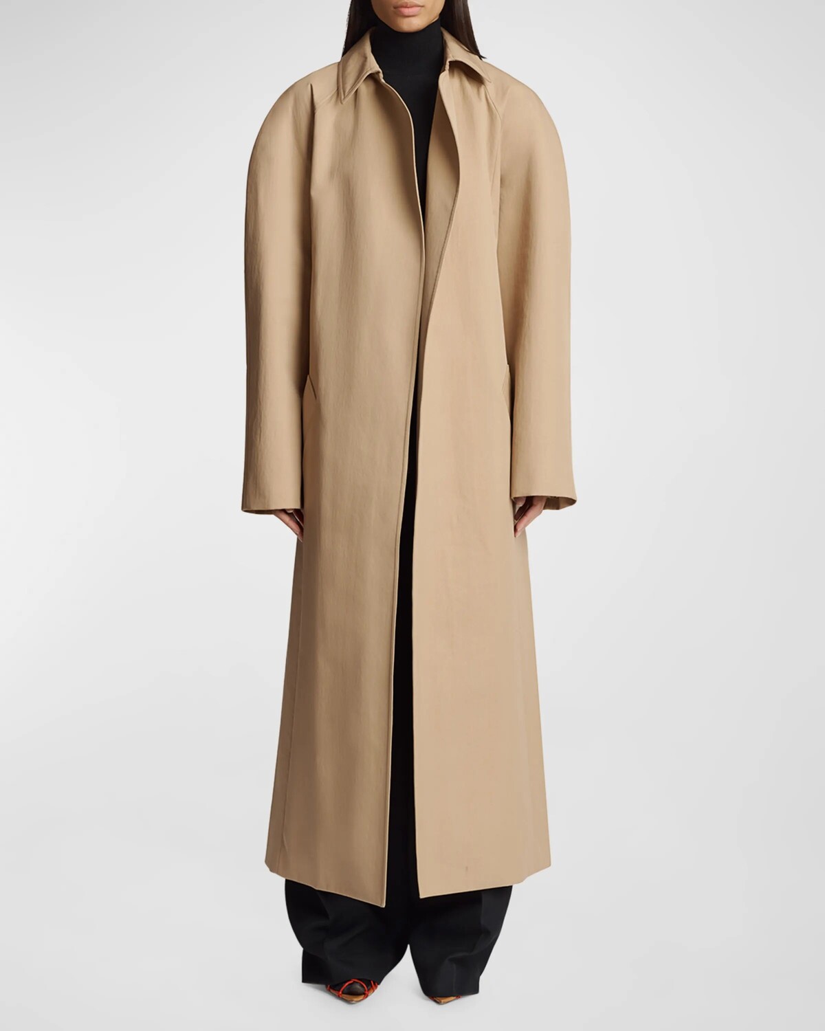 

Длинный тренч Roth с поясом Khaite, цвет Beige