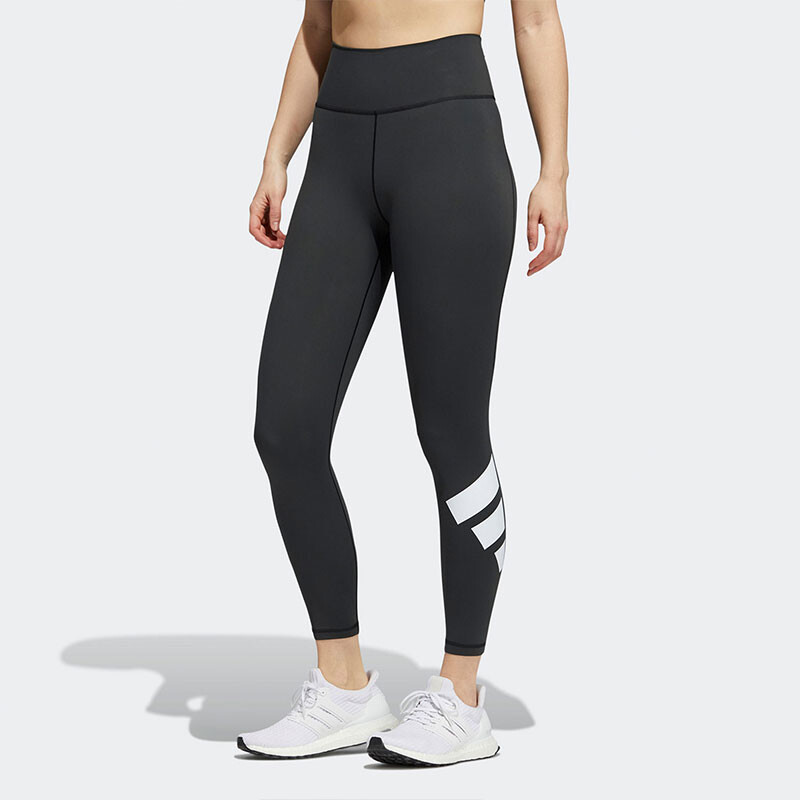 

Спортивные брюки женские черные Adidas