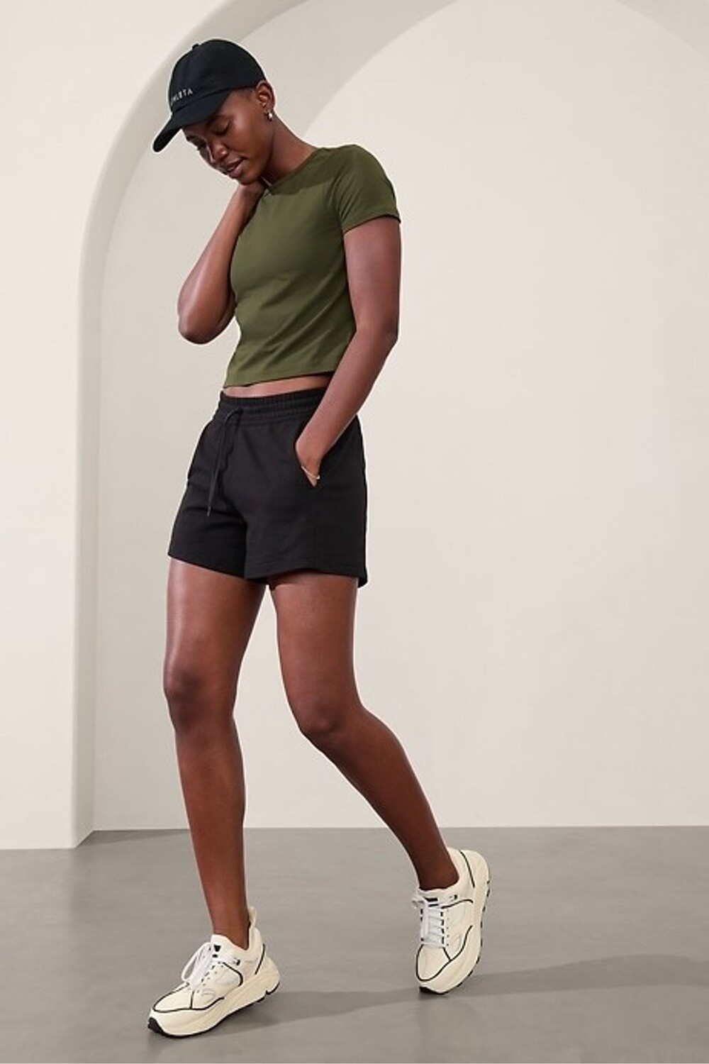 

Базовая футболка Athleta, зеленый