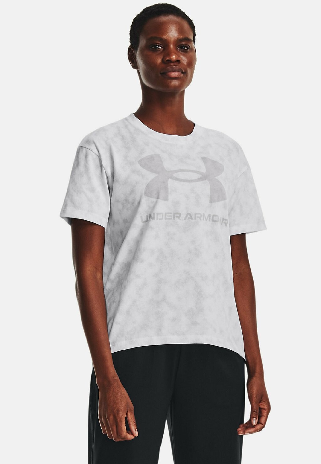 

Футболка с принтом Under Armour, белый