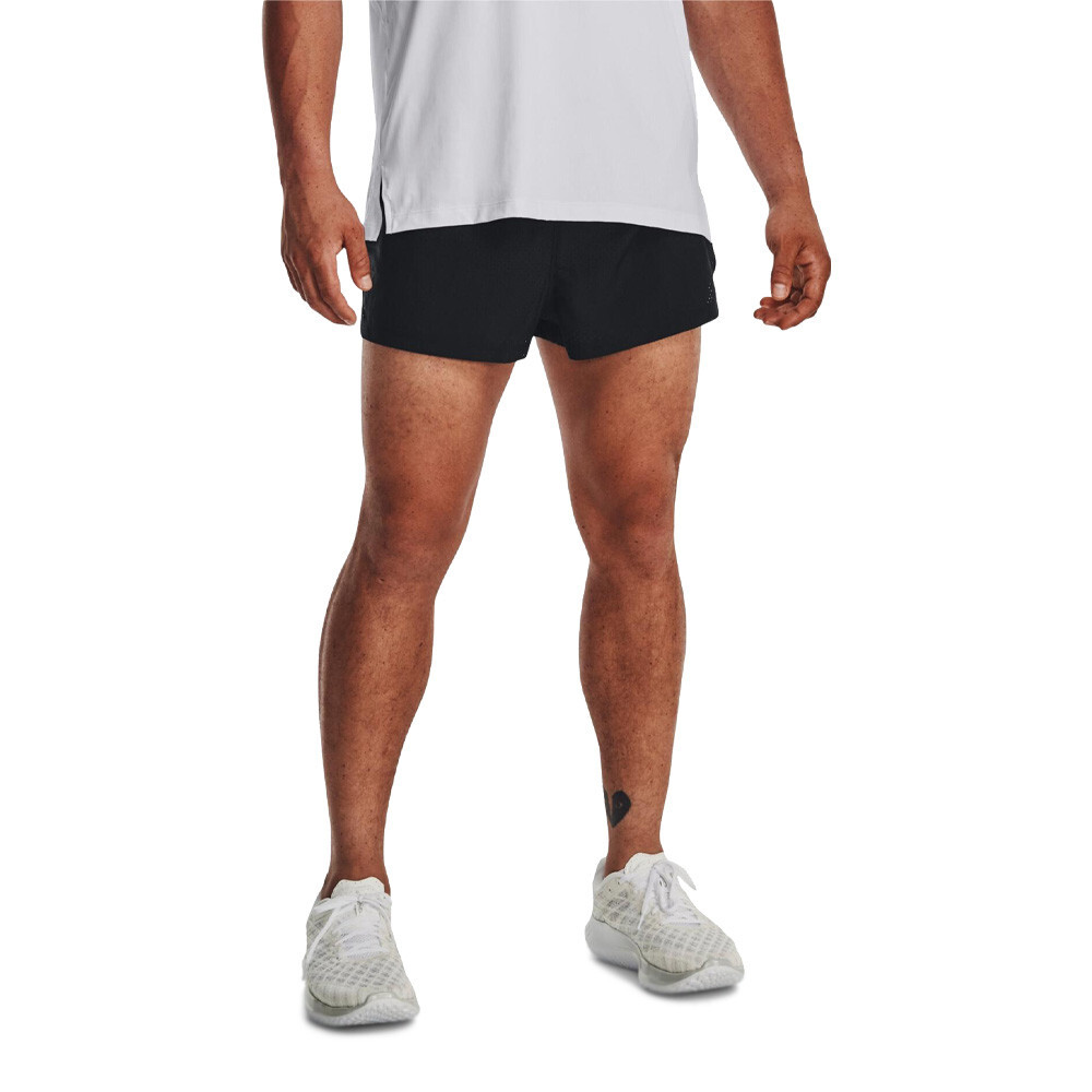 

Спортивные шорты Under Armour Launch Split Perforated, черный