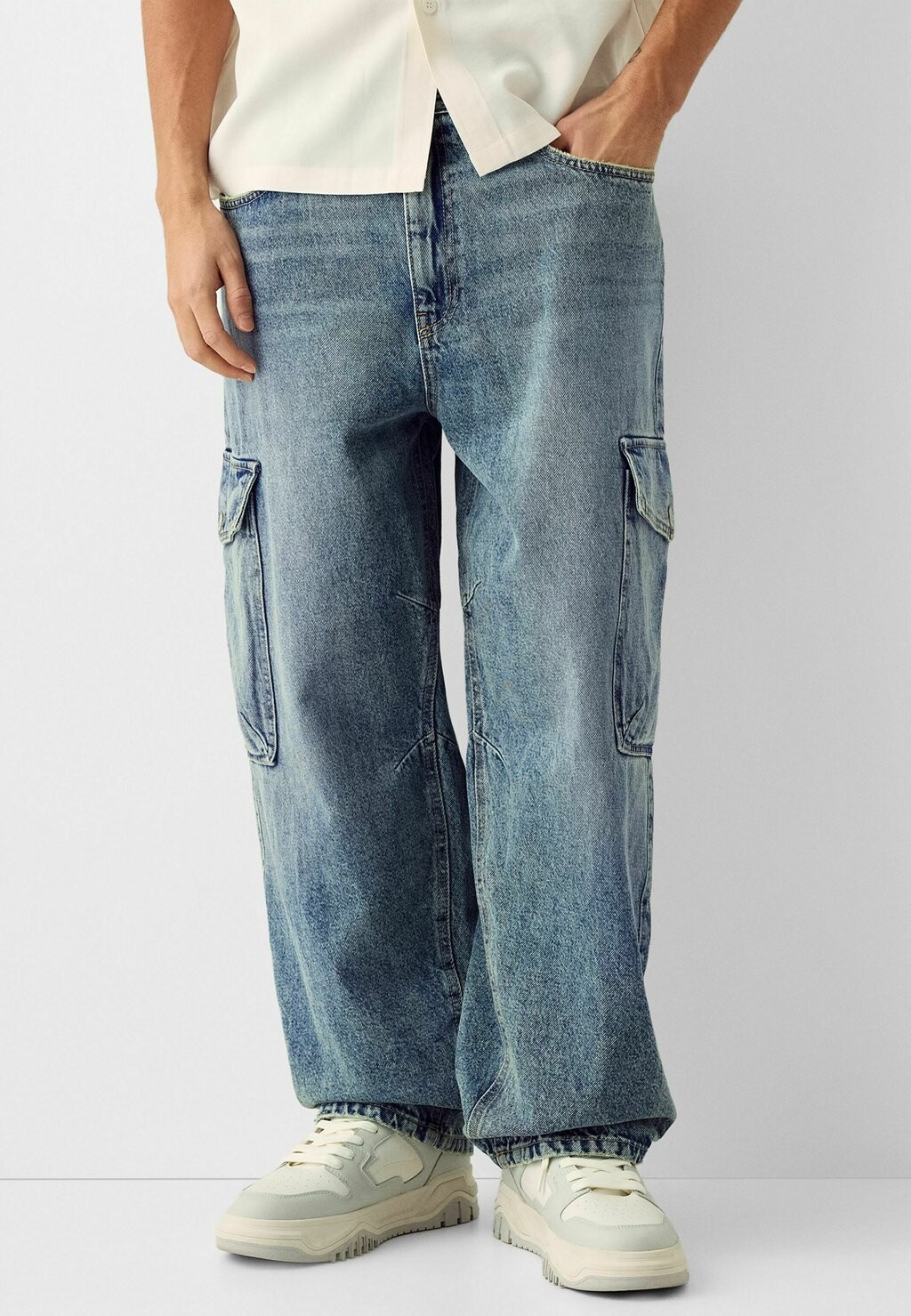 

Джинсы свободного кроя FADED DIRTY-EFFECT Bershka, цвет blue grey