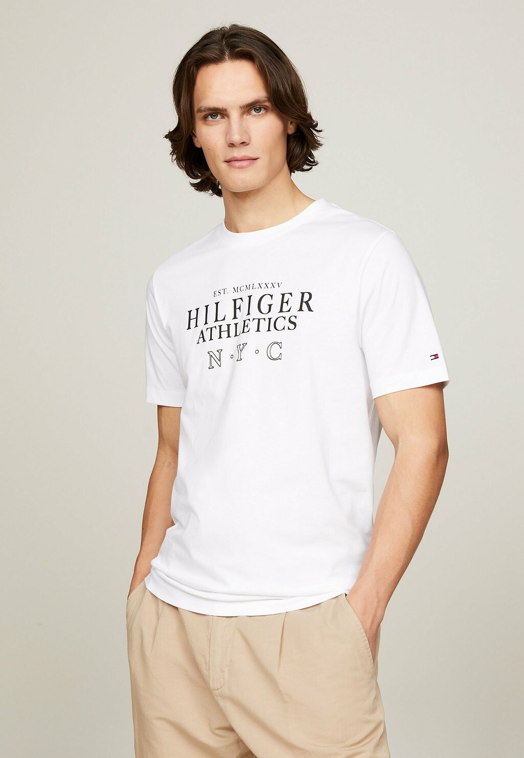 

Футболка с принтом Tommy Hilfiger, белый