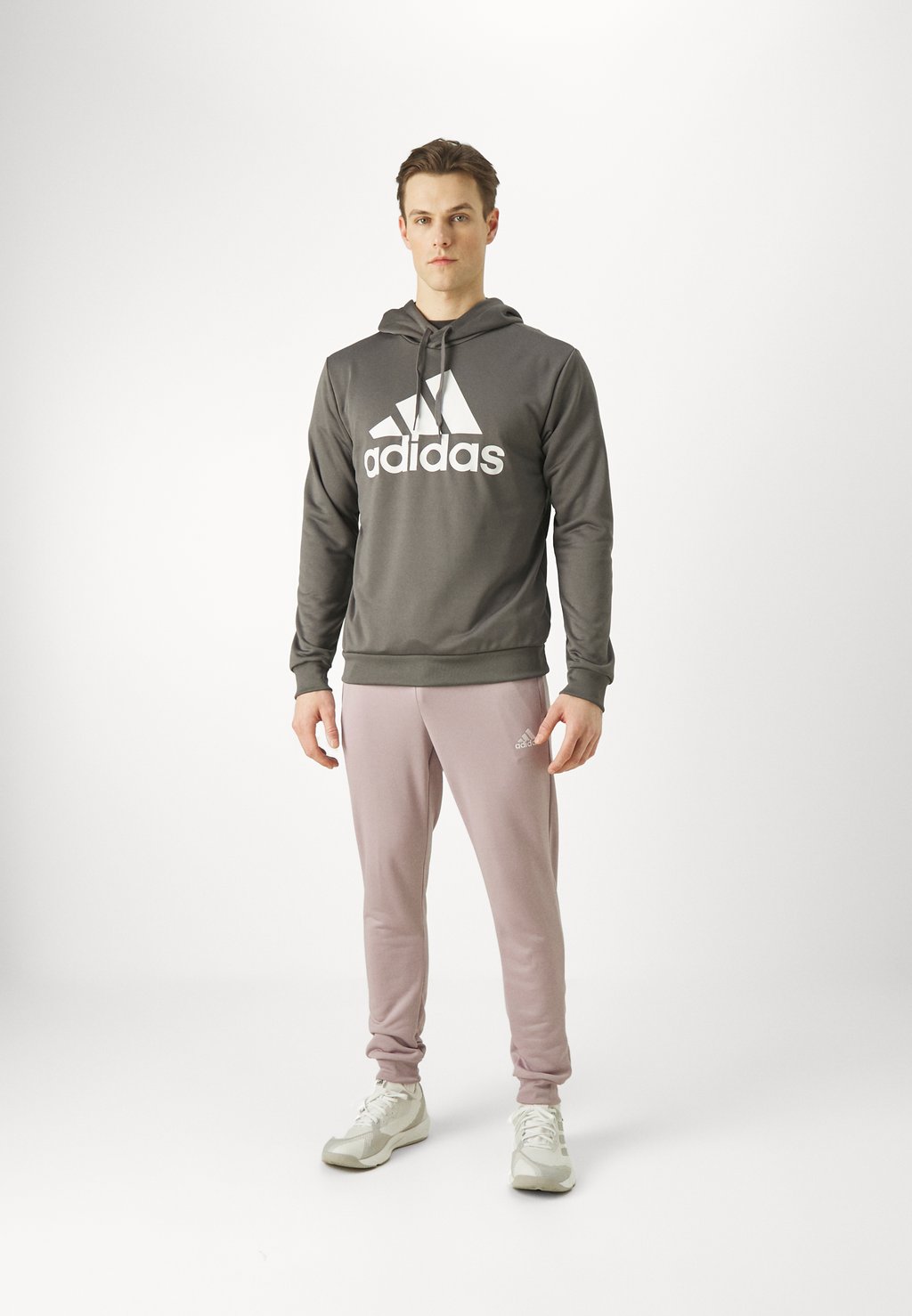Спортивный костюм HOODED TRACKSUIT adidas Sportswear, цвет grey five майка ha1190 adidas wanmlcrop grey five 2xs
