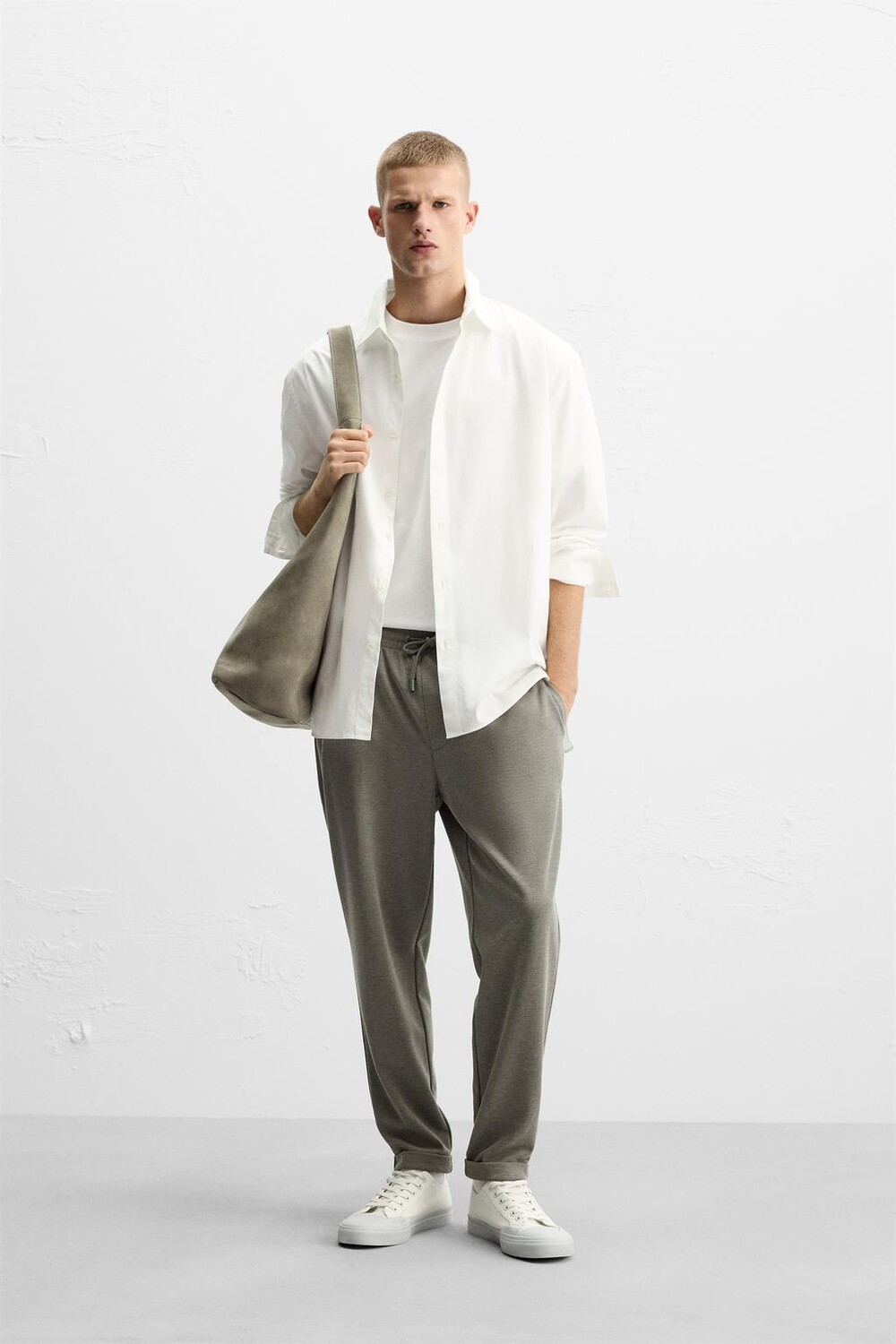 

Легкие в уходе брюки jogger wist ZARA, хаки