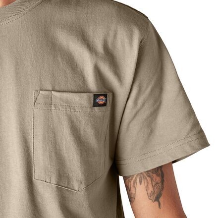 

Тяжелая футболка с карманами и короткими рукавами мужская Dickies, цвет Desert Sand