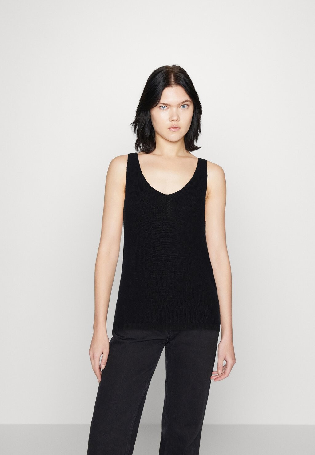 

Топ Vero Moda, черный