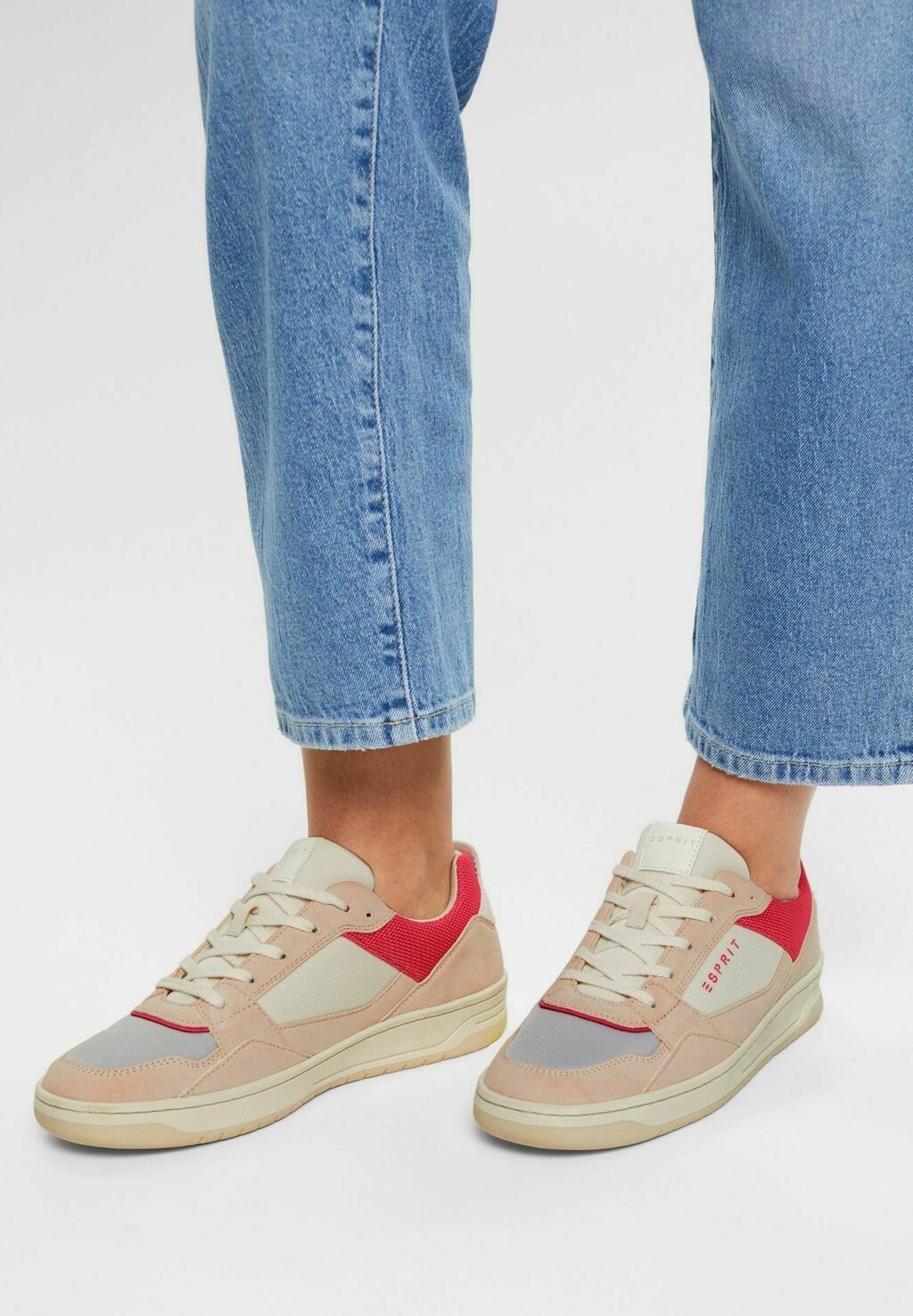

Кроссовки Esprit