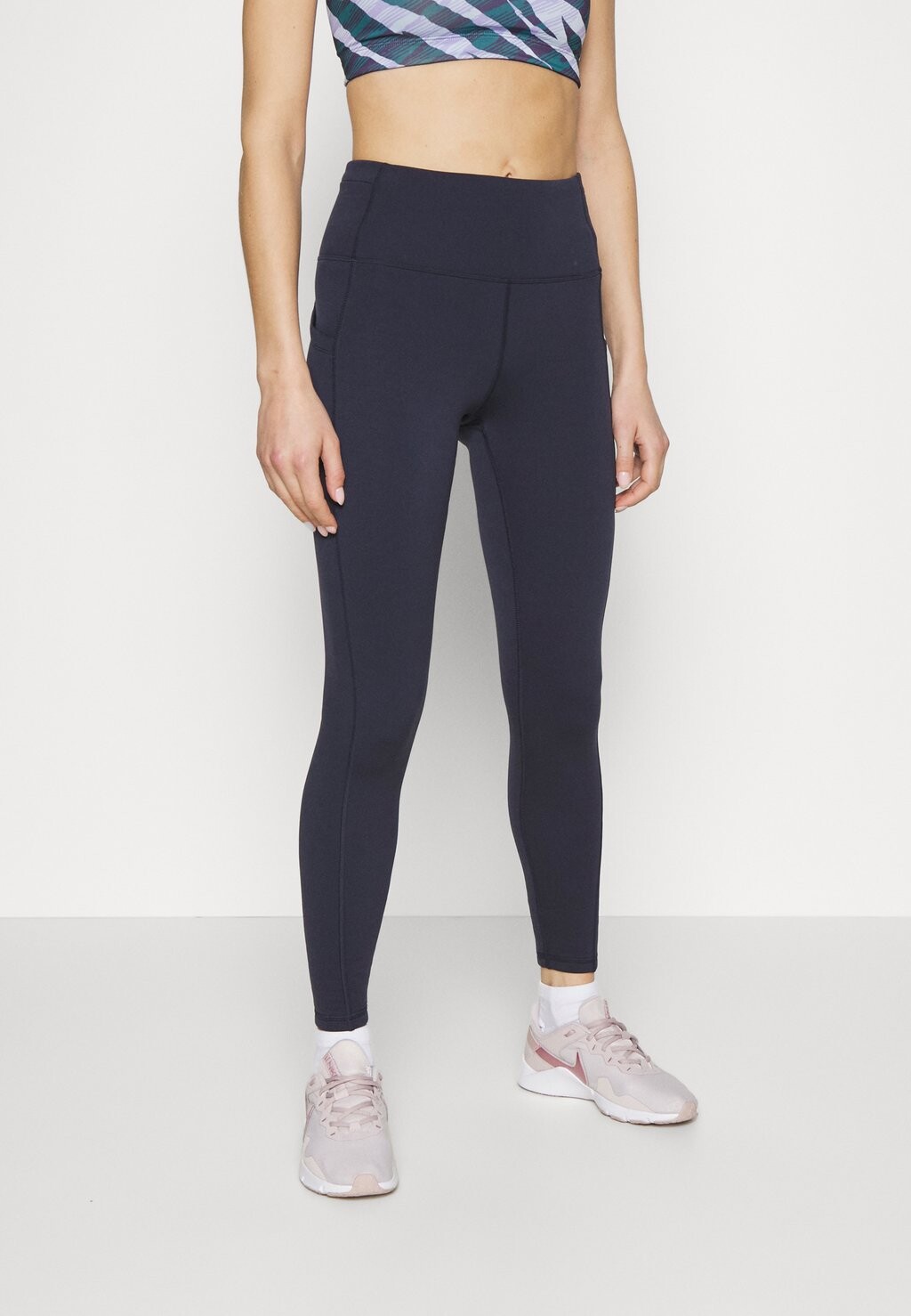 

Тайтсы Athleta, Серый