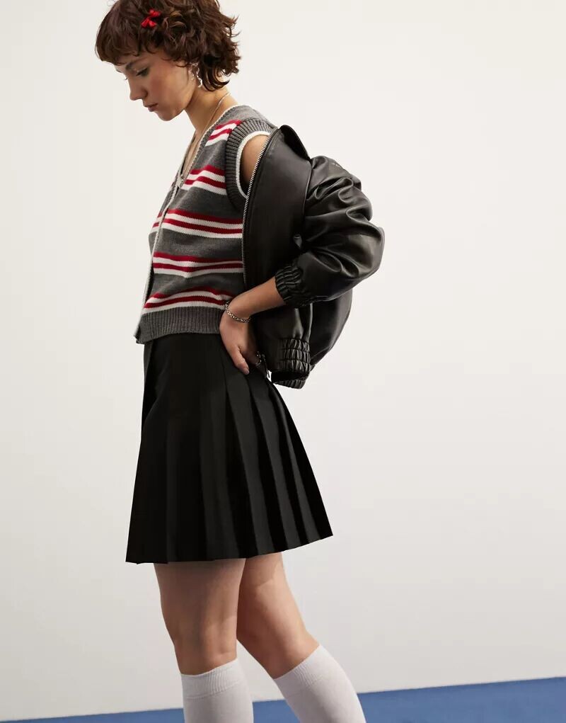 

Черная плиссированная мини-юбка ASOS