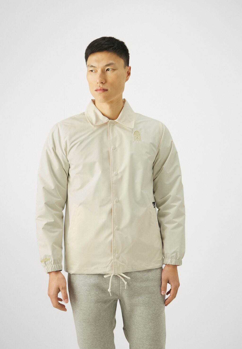 

Спортивная куртка Branded Coaches Jacket Mitchell & Ness, цвет cream