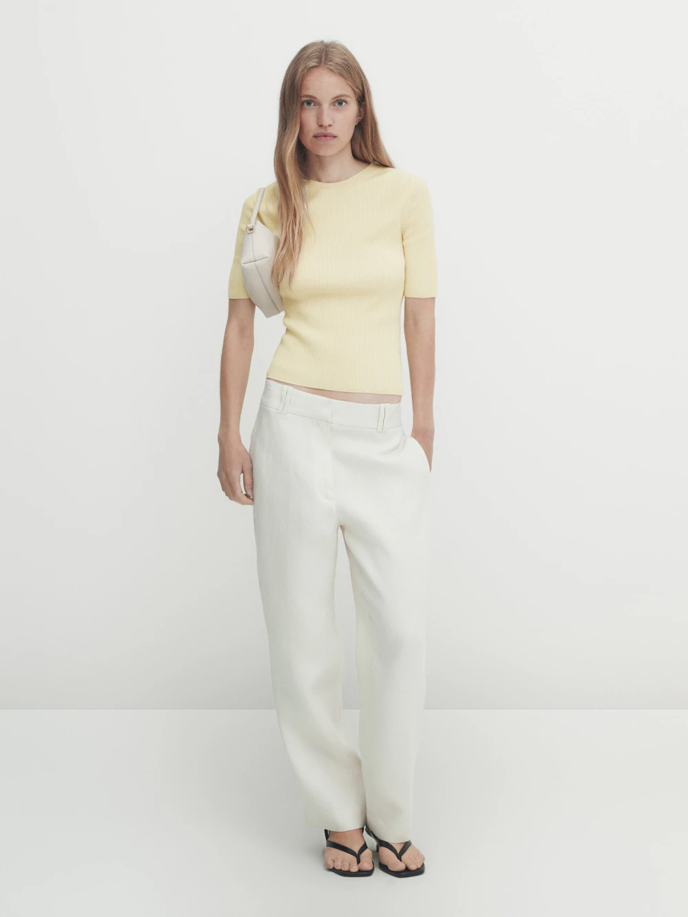 

Свитер в ребинку с круглым вырезом Massimo Dutti, желтый