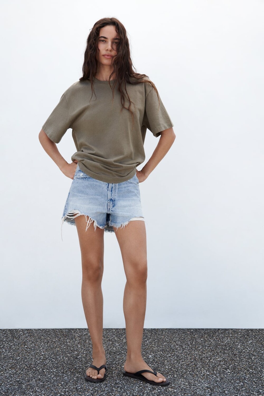 

Стирная футболка оверсайз ZARA, хаки