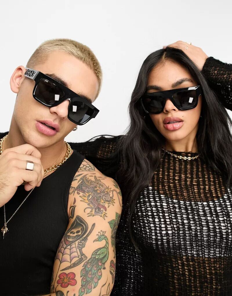 

Черные огромные квадратные солнцезащитные очки Versace